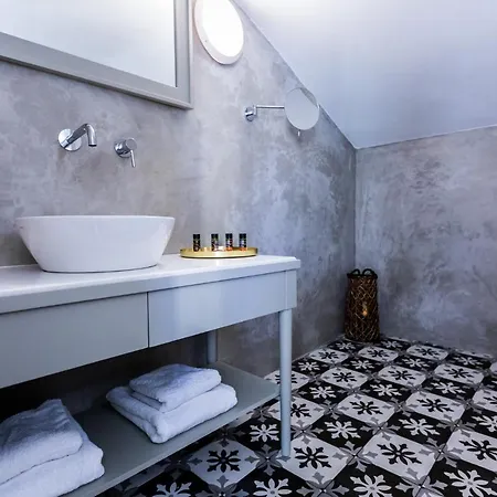 Aparthotel Lemon Tree House 4*