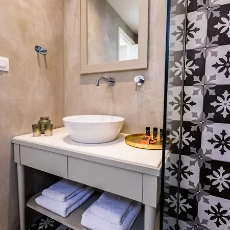 Lemon Tree House Apartmanhotel