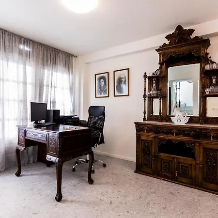 Lemon Tree House Apart-hotel 4*